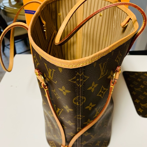 👜 Authentic Louis Vuitton Neverfull bag! 👜 - Picture 5 of 8